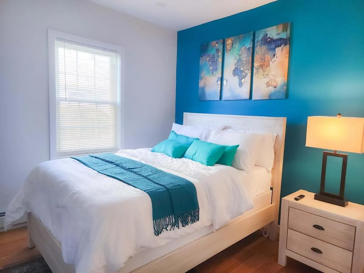A New Splash Of Color In The Heart Of Queens New York 0*,  États-Unis